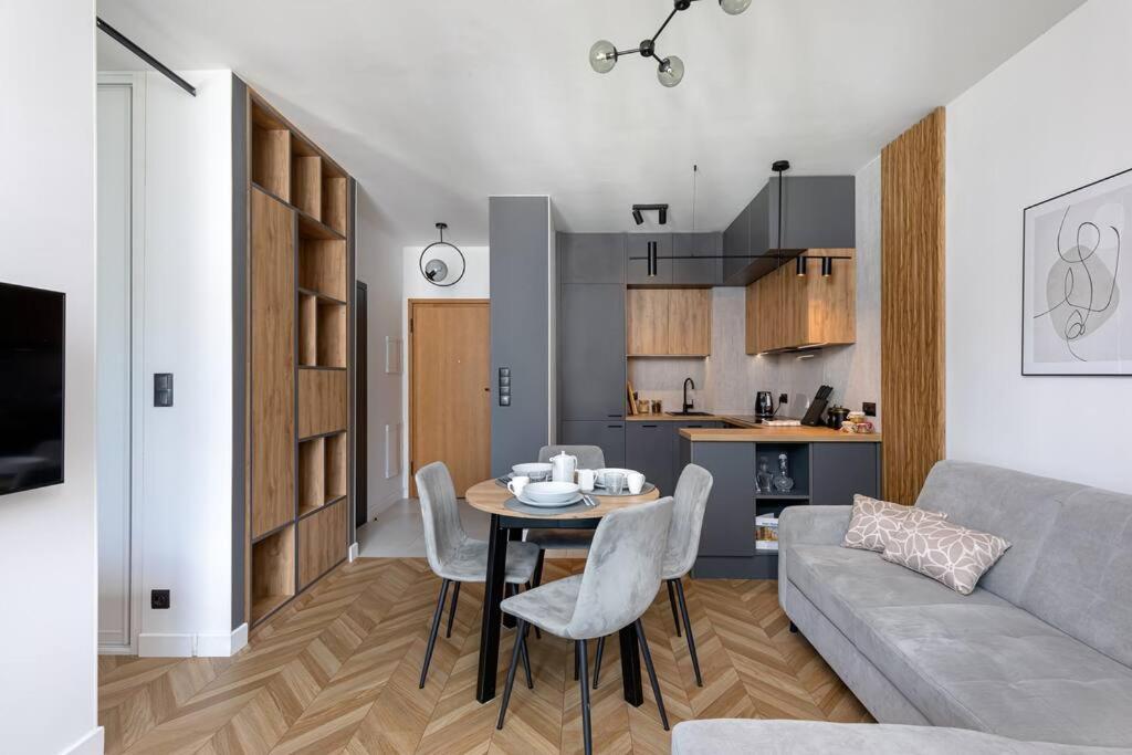 Port Praski Stylish Apartment Near Old Town 바르샤바 외부 사진