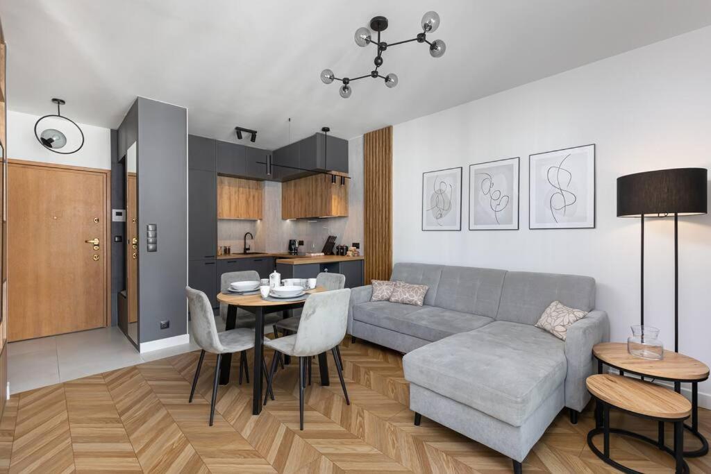 Port Praski Stylish Apartment Near Old Town 바르샤바 외부 사진
